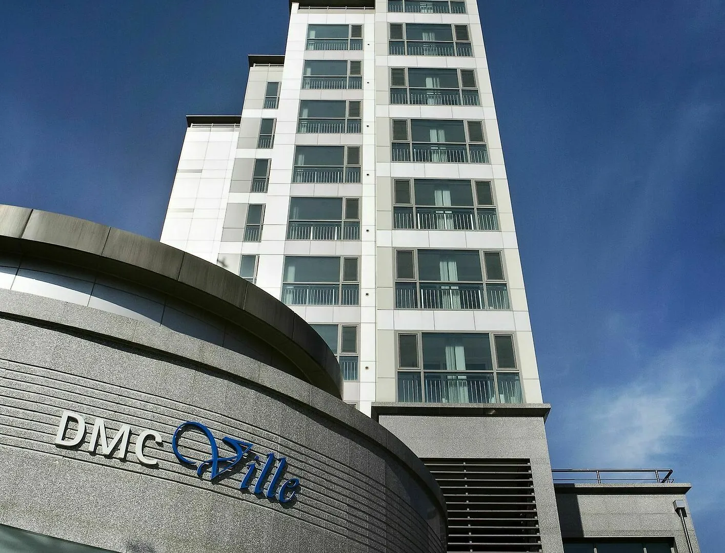 Apartment Dmc Ville Seoul South Korea
